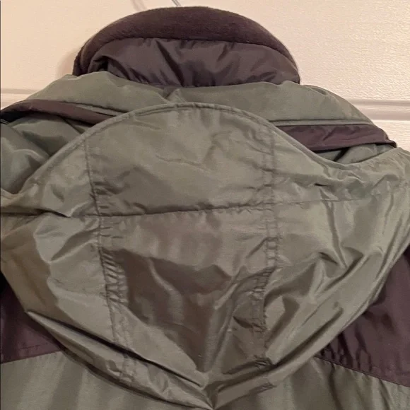 Columbia Men's Olive and Black Ski Jacket - Picture 3 of 16